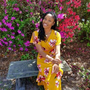 Meet your Posher, Desiree